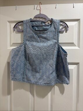 Loft Women’s Size 8 100% Cotton Cropped Fitted Blouse Embroidered Baby Blue